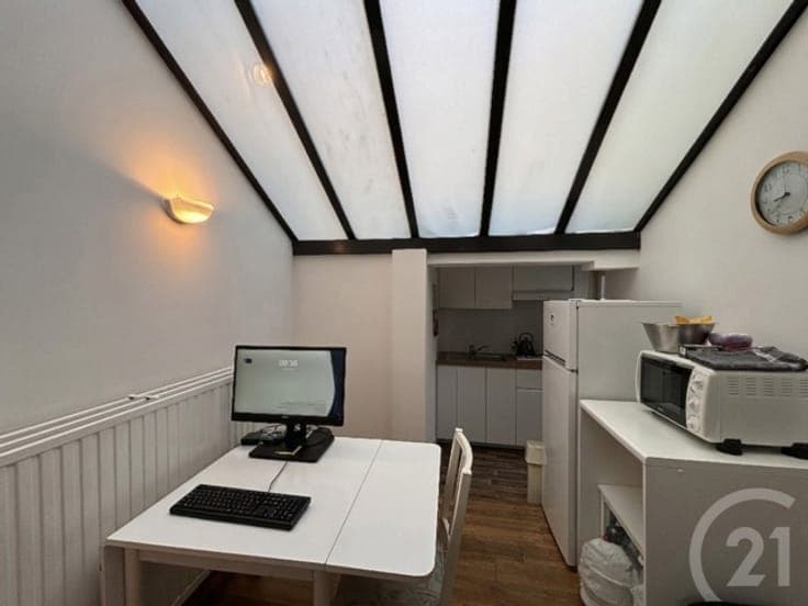 CINQUANTENAIRE - house with 3 flats / good condition