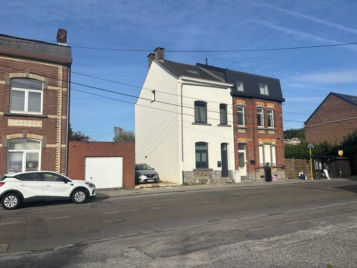 Renovated three-fronted house – EPC B – ±700 m² garden