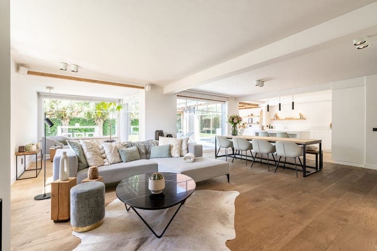 Elegant family villa with a sunny garden near the windmill o