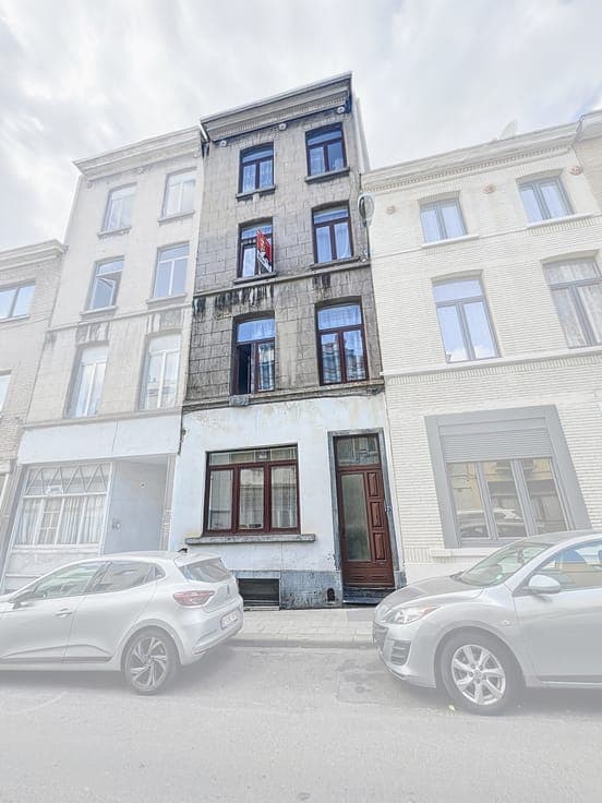 LAEKEN DISTRICT – INVESTMENT BUILDING WITH 4 UNITS