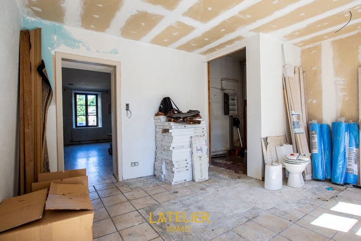 FOR SALE – 5 BD. House to Renovate – Potential for 3 Apart.