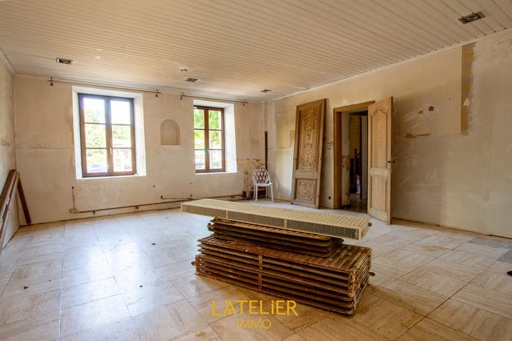 FOR SALE – 5 BD. House to Renovate – Potential for 3 Apart.