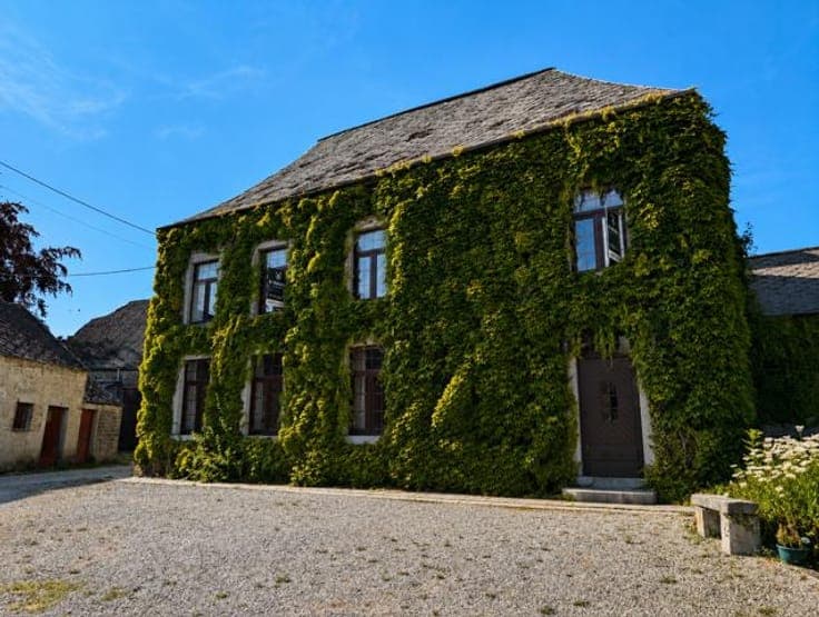Immeuble à rénover avec multiples possibilités à Saint-Aubin