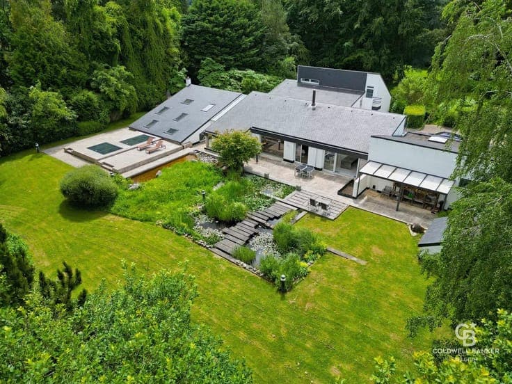 Hoeilaart – Exceptional Architect‑Designed Villa in a Privat