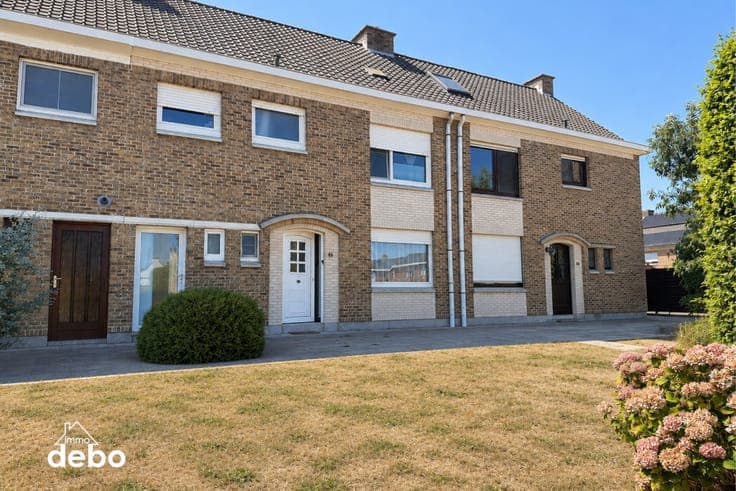 Lichtrijke gezinswoning met tuin, garage en uitweg in Zwe...