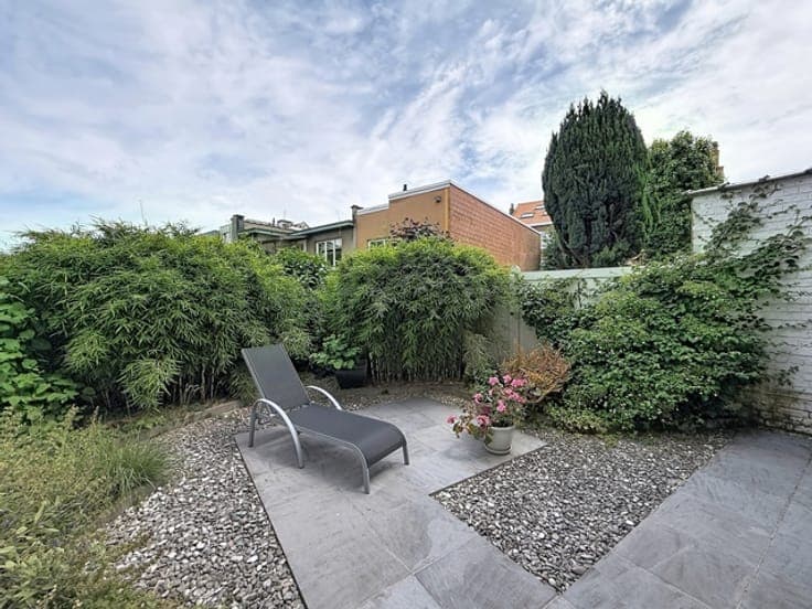 GRIBAUMONT, MAISON 5CH + 2 BUREAU ± 296M² + GARAGE + JARDIN
