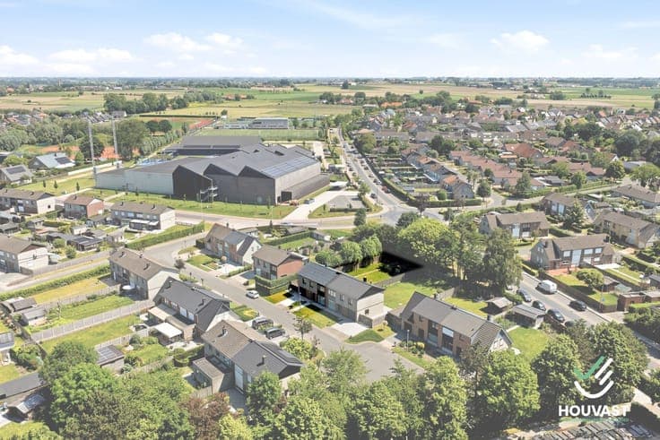 Ruime gezinswoning met zuidgerichte tuin