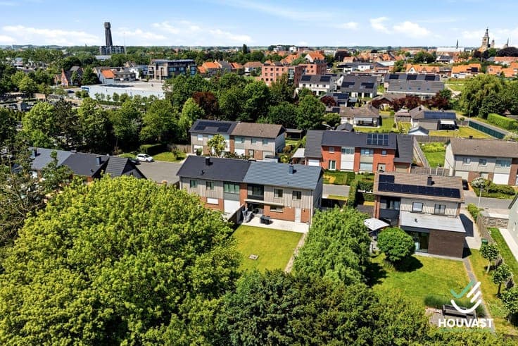 Ruime gezinswoning met zuidgerichte tuin