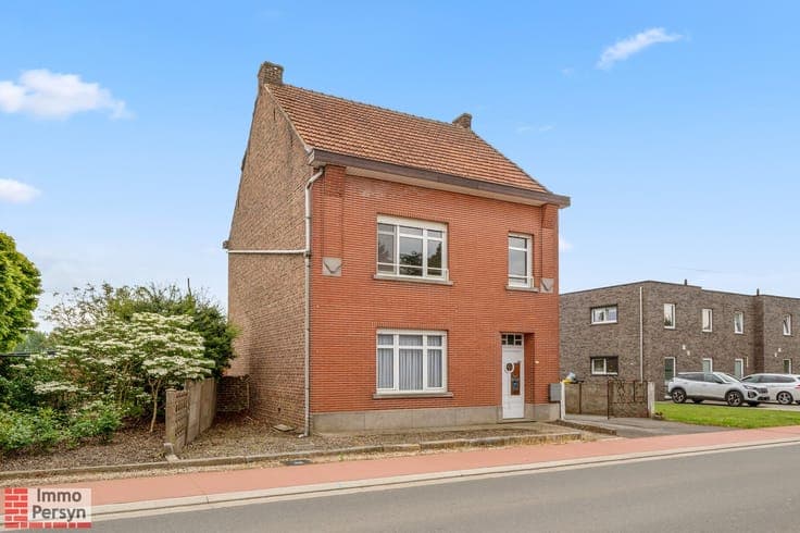 Ruime open bebouwing met enorm potentieel en prachtig lan...