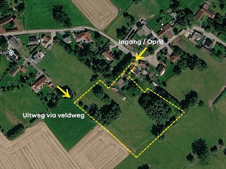 Te koop, totaal te renoveren / te slopen hoeve met uitweg...
