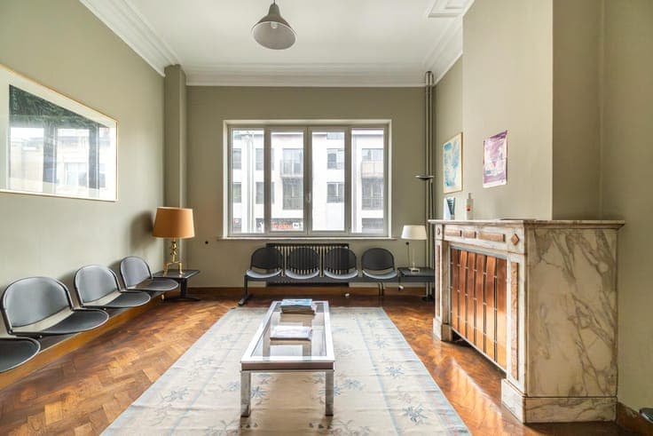 Mixed-use house with 3-bed duplex, garden & garage