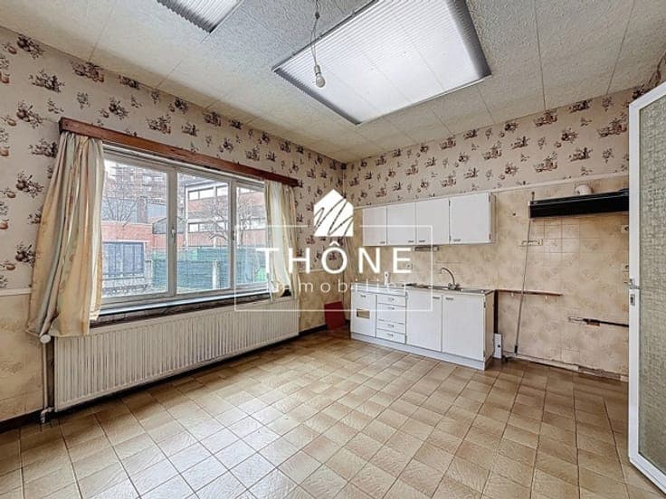 Maison 5 chambres + bureau avec jardin