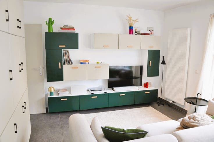 Ready-to-move-in, modern semi-detached house with outdoor sp