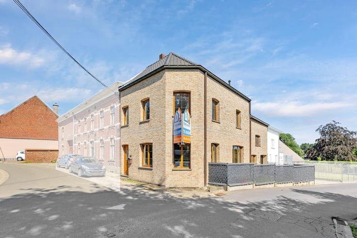 House in Denderhoutem