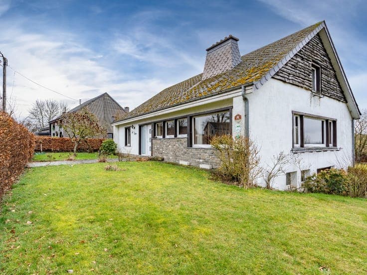 Detached house with B&B accommodation + option of land