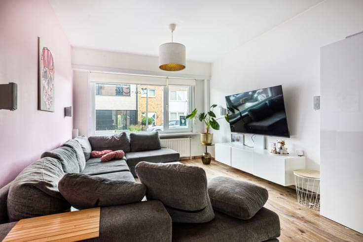 Top gelegen, gerenoveerde woning met 4 à 5 slpk. en zuid-...