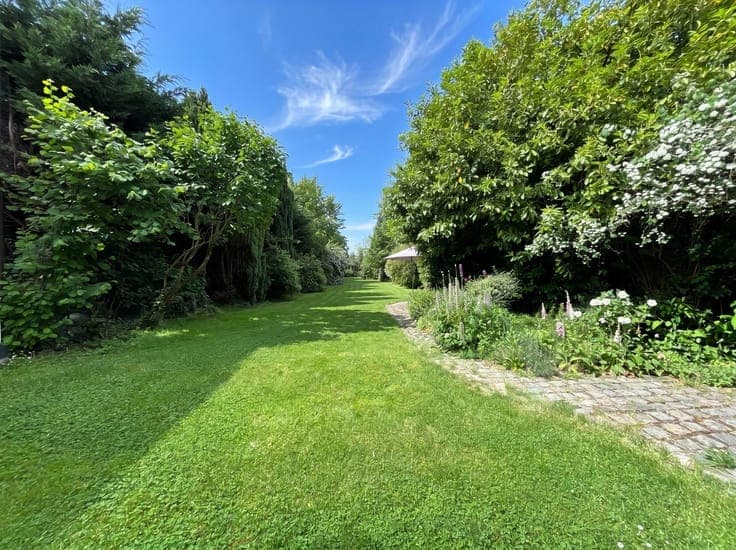 Grande maison de Maitre avec formidable jardin