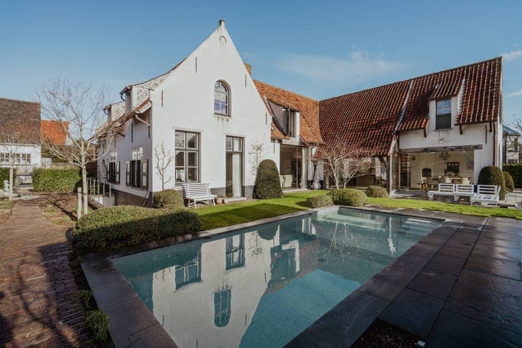 Exclusive Villa with B&B in Koksijde