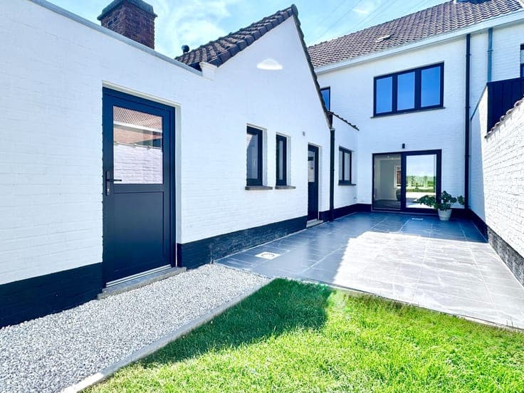 WONING | TUIN | 3 KAMERS | GARAGE MET UITWEG