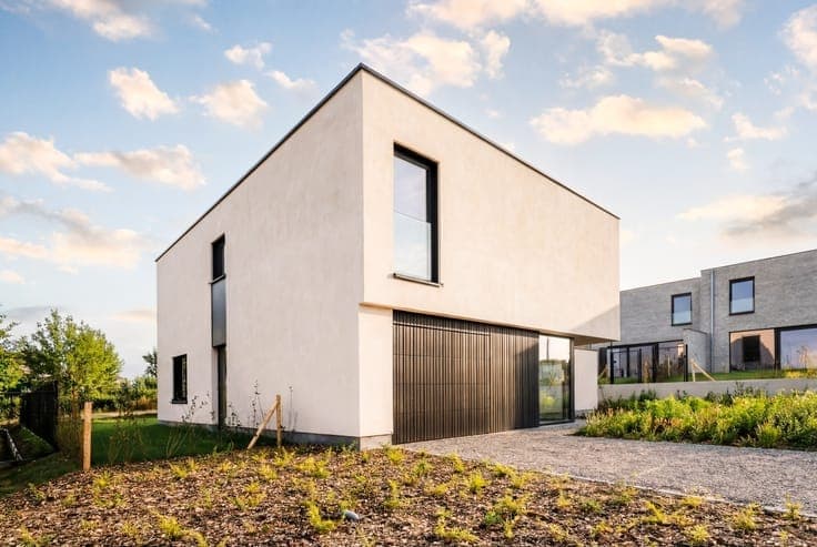 Modern detached villa