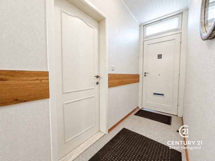 A charming property in need a refresh in prime location