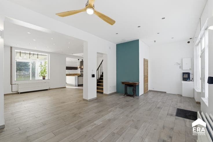 Characterful home in Nieuwkerke centre