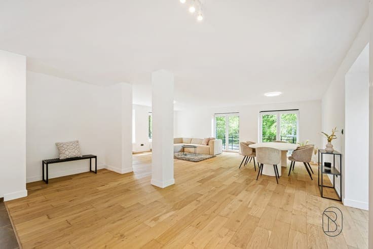 Mooi gerenoveerde topgelegen villa.