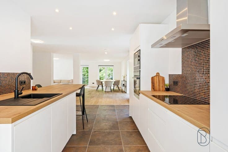 Mooi gerenoveerde topgelegen villa.