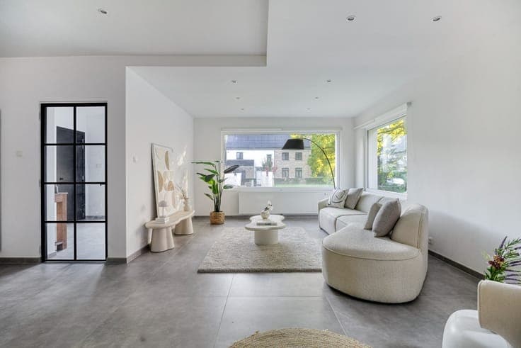 Renovated villa with garden and pool