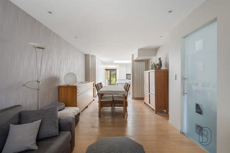 Instapklare gezinswoning met 4 slaapkamers en zonnige tuin!