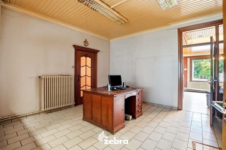 Ruime woning met 4 slaapkamers en tuin te Oostrozebeke!