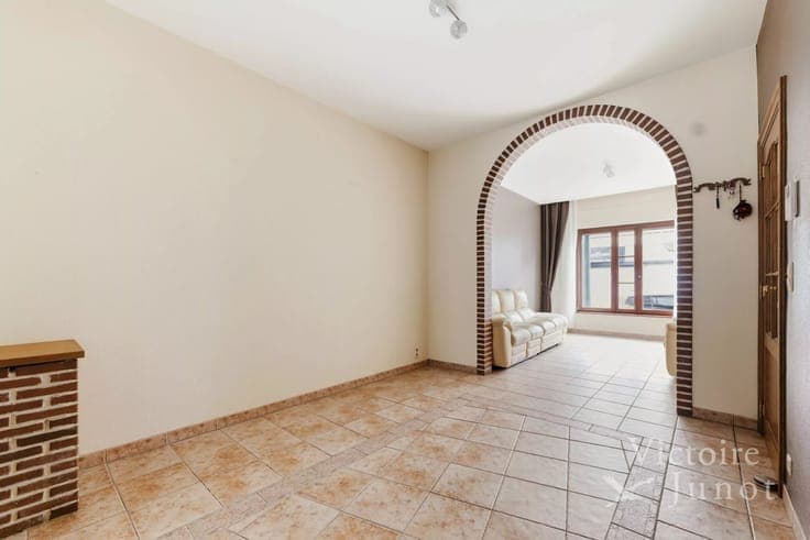 Sept Bonniers/Vanderkindere: Beautiful home in need of some