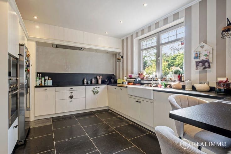 Exclusieve villa met ruime woonoppervlakte en rustige lig...