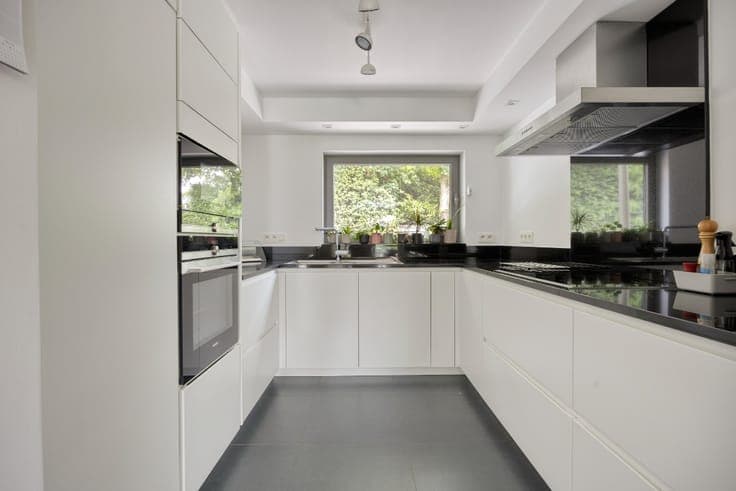 Move-in Ready Home in Battel with Southeast-Facing Garden