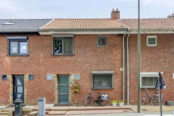Move-in Ready Home in Battel with Southeast-Facing Garden