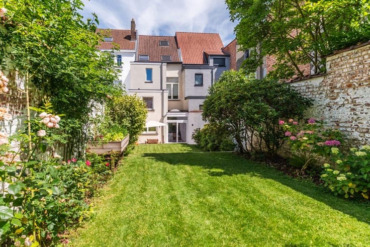 Place Vander Elst- 5 bedrooms house, garden & parking