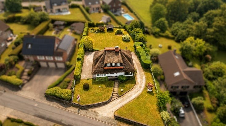 QUIET VILLA ON A 12-ARE 62-CA PLOT