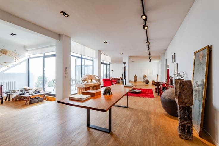 Molière: A Stately Home for Collectors