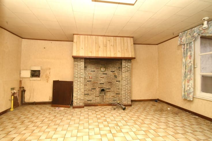 Te renoveren woning of bouwgrond voor open bebouwing in E...