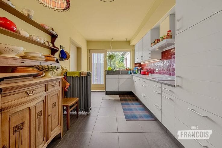 Detached house with warehouse in a quiet location in Varsen…