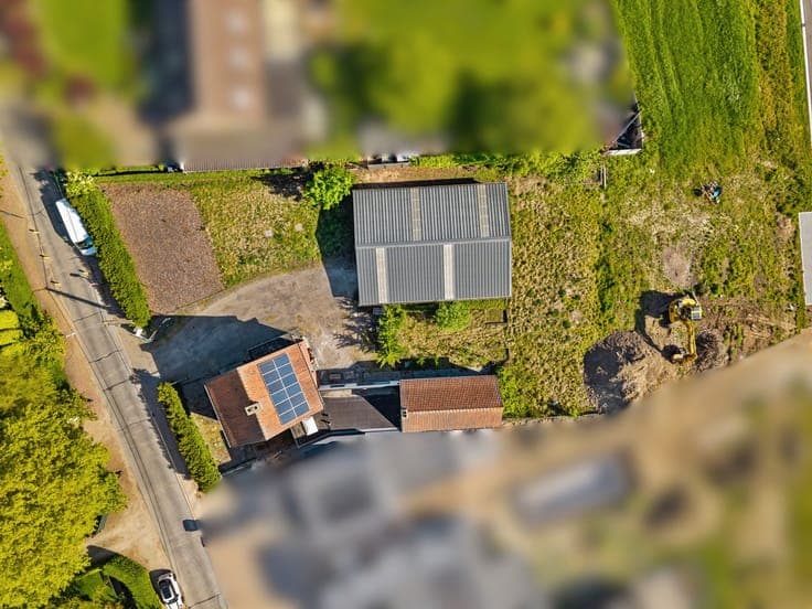 charming semi-detached house in a prime location with a 180