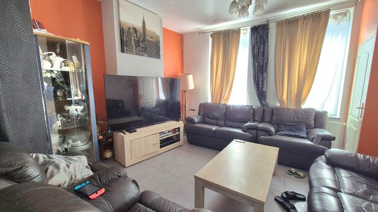 Instapklare gezinswoning met 3 slaapkamers, keuken, verni...