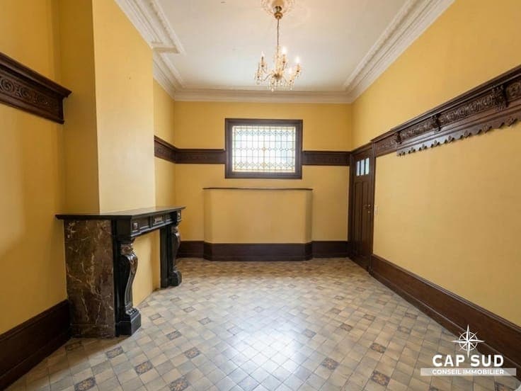 Tour & Taxis: 360m² house, 6 beds, terrace, garage