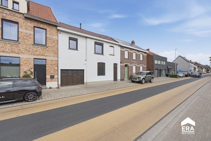 House for sale in the center of Hooglede with 4 bedrooms