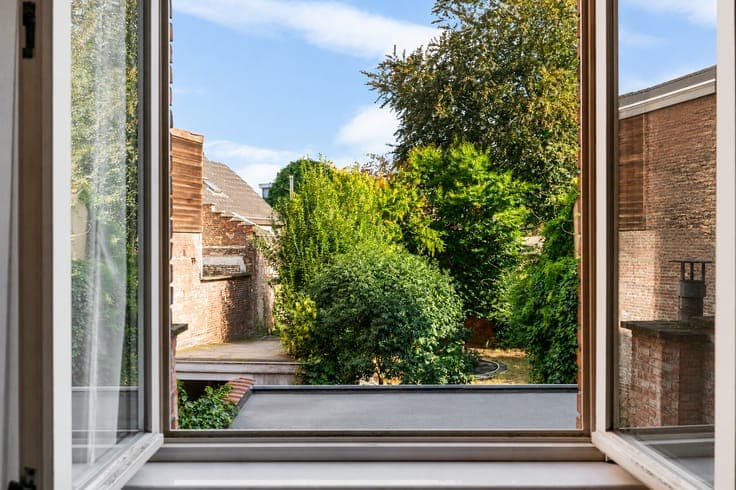 Characterful home with 4 bedrooms for sale in Temse