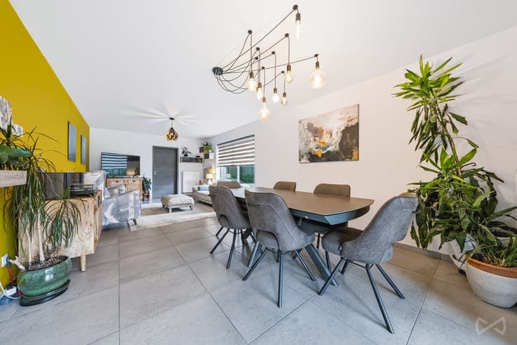 Immaculate 4 bedroom house in Thines