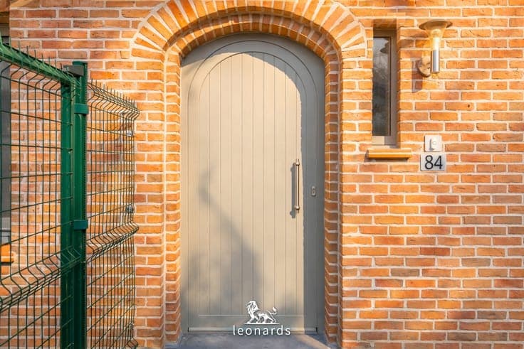 Move-in-ready home with magnificent garden in prime location