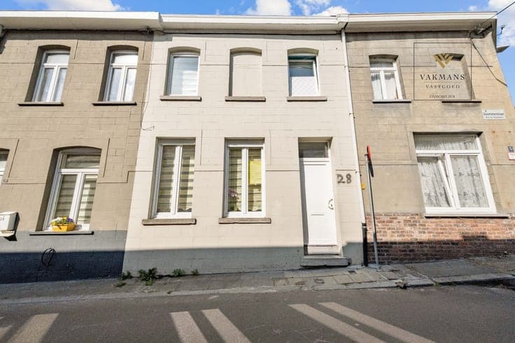 Stadswoning met 4 slaapkamers en 2 badkamers