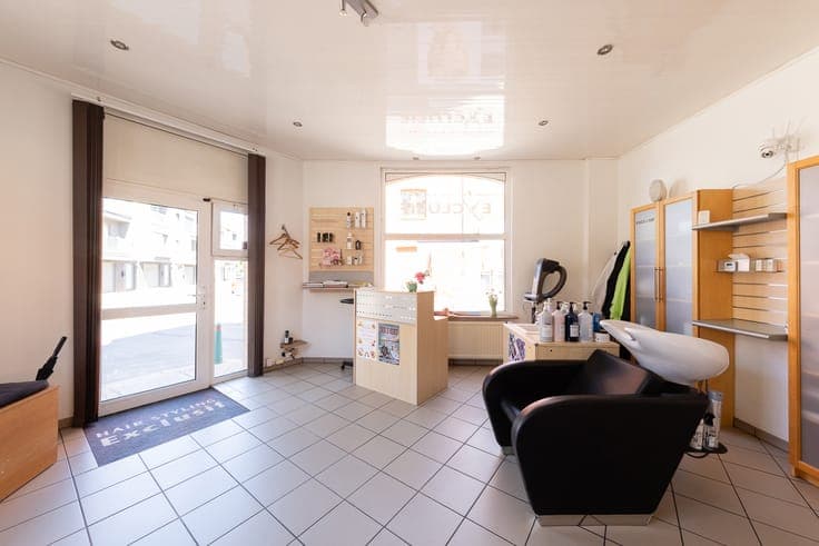 House with commercial space and garage near Uccle