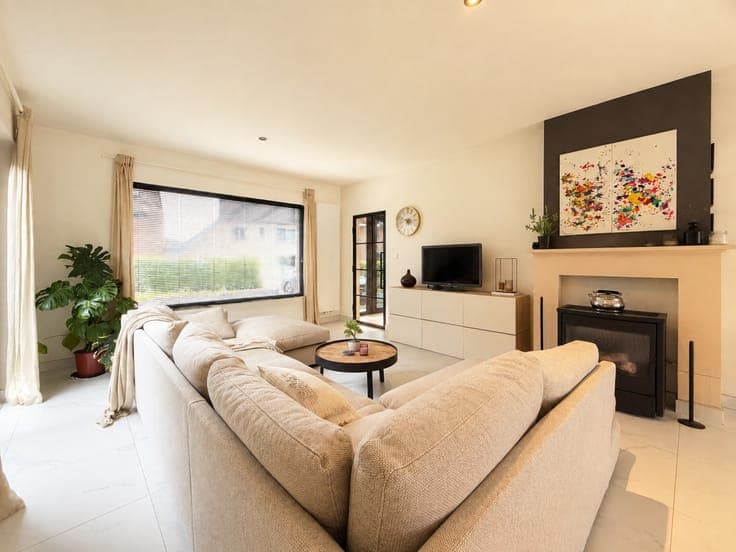 Te koop, instapklare, alleenstaande woning met garage op ...